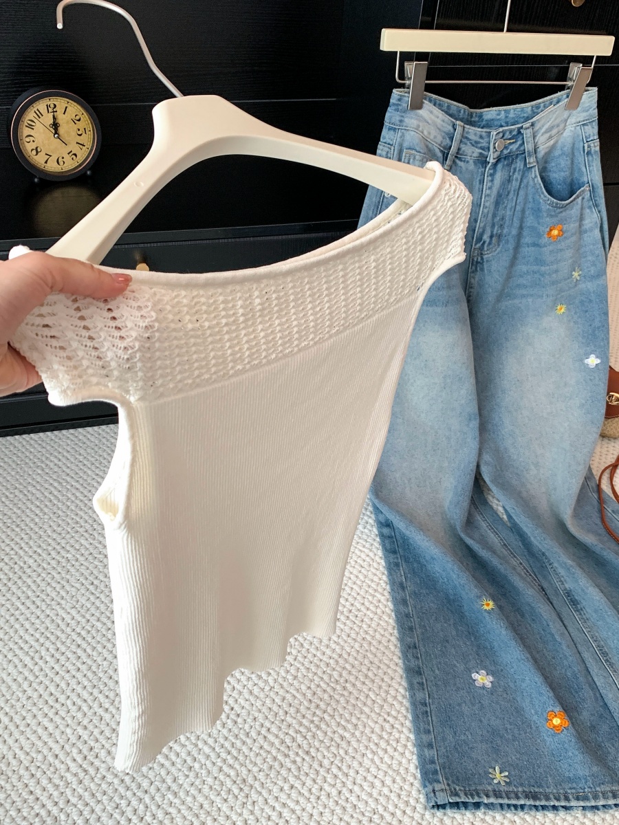 Designer One-Shoulder Cutout Ice Silk Sleeveless Knit Top for Women 2026 Summer Thin Sexy Shirt