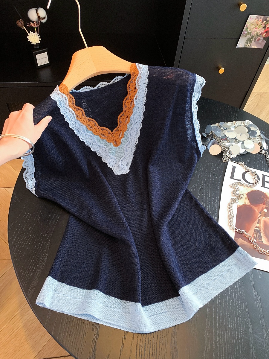 Women's V-Neck Lace Trim Fitted Top 2026 Summer Thin Knit Pullover